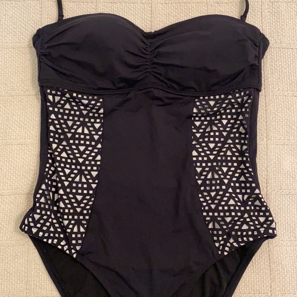 Kenneth Cole black bandeau one-piece swimsuit S - Picture 4 of 9